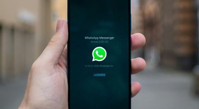 Uma versão recente do WhatsApp contém uma página que faz referência ao plano pago. (Fonte: An...