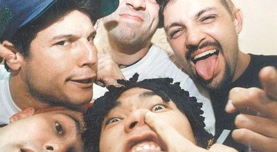 Banda fenômeno nos anos 1990, os Mamonas Assassinas ficaram conhecidos por suas letras debochada...