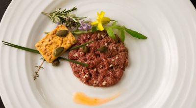 Este steak tartar feito com carne cultivada da Mosa Meat.  • Redwan Farooq