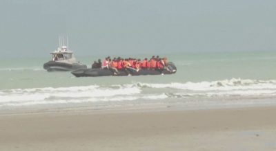 Imigrantes tentam chegar à Europa via Mar Mediterrâneo  • CNN Brasil