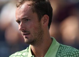 Daniil Medvedev é um dos tenistas presos em Dubai.  • Divulgação/DDF Tennis Championships