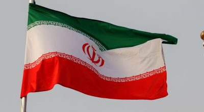 A bandeira da República Islâmica do Irã  • Getty Images