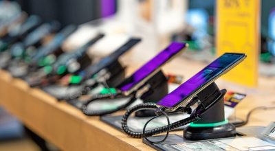 Brasileiros trocam celulares novos por seminovos premium, diz relatório