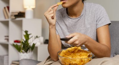 Estudos recentes apontam que o consumo frequente de ultraprocessados está ligado à perda de for...