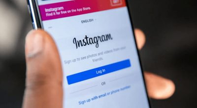 A novidade em testes permite adicionar links clicáveis em legendas de publicações. (Fonte: @it...