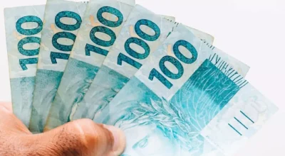 notas-de-100-reais-freepik