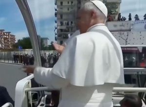 Papa Leão XIV entra na trend "six seven"  • Reprodução/VaticanNews