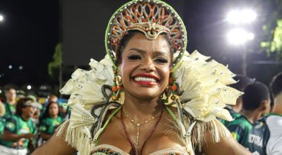 Quitéria Chagas é rainha de bateria do Império Serrano  • Roberto Filho